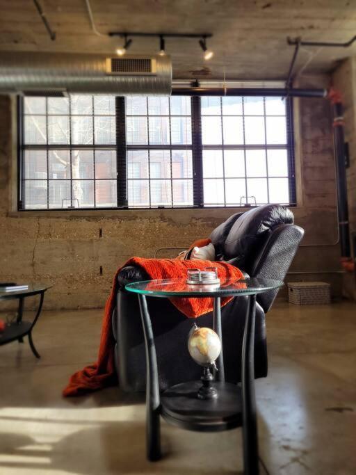 Staycation City Loft Free Gated Parking Saint Louis Exterior photo